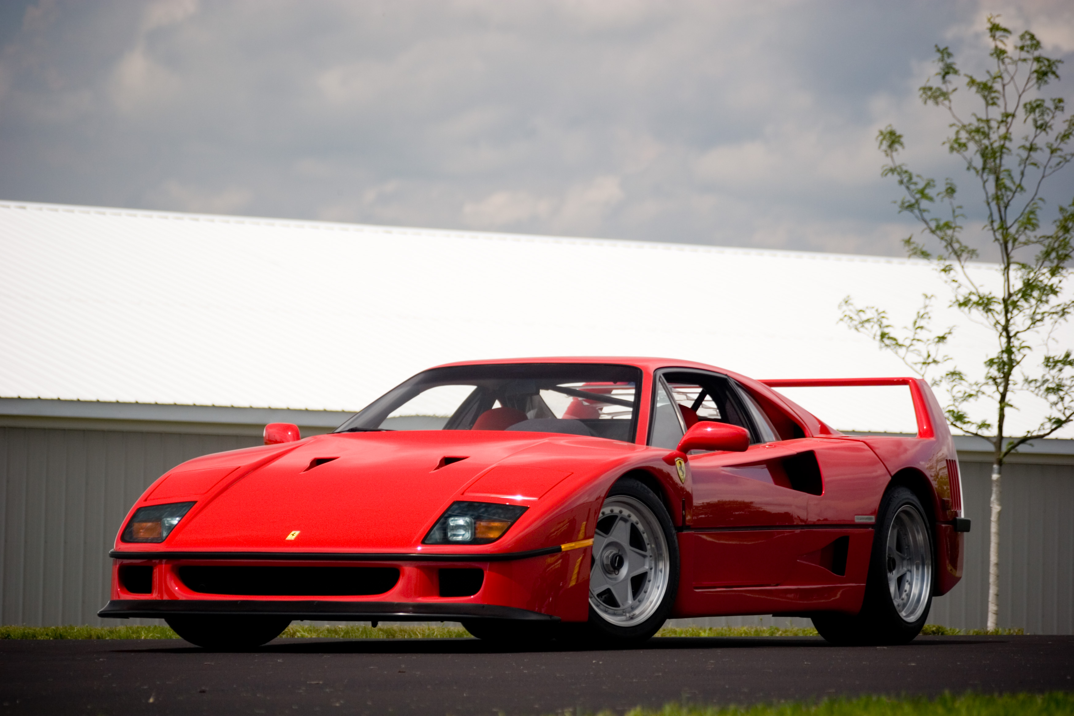 Ferrari_F40_6.jpg